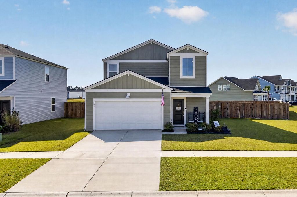 Image 1 of property listing at 501 Frutchey Court, Summerville, SC 29486
