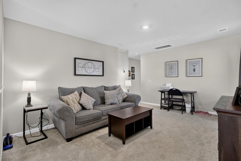 Image 23 of property listing at 501 Frutchey Court, Summerville, SC 29486