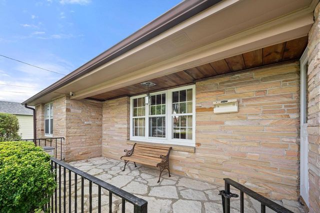 2407 Melrose AVENUE, Waukegan, IL 60085