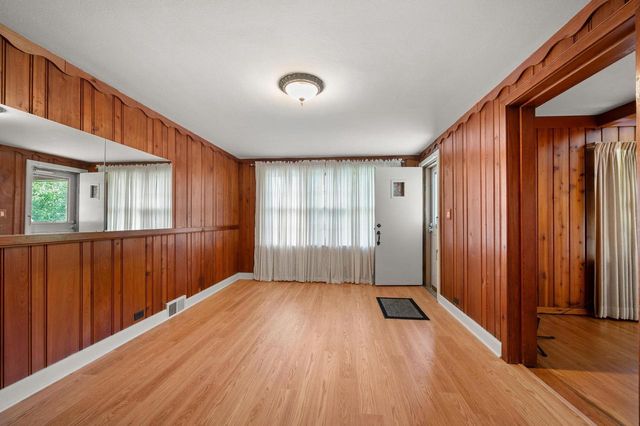 2407 Melrose AVENUE, Waukegan, IL 60085