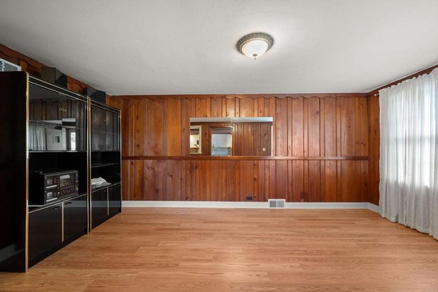 2407 Melrose AVENUE, Waukegan, IL 60085