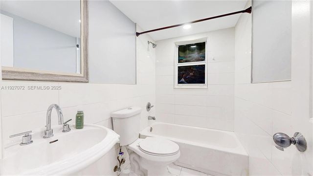 6195 W 18th Ave G101, Hialeah, FL 33012