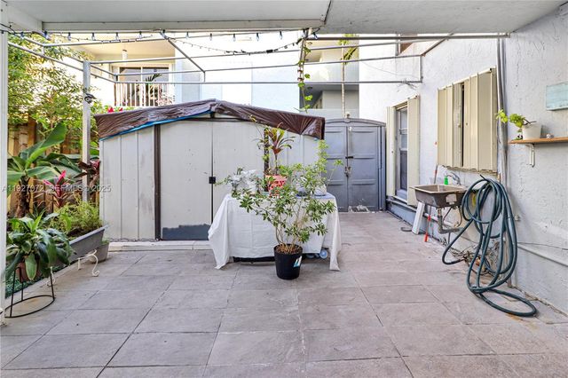 6195 W 18th Ave G101, Hialeah, FL 33012