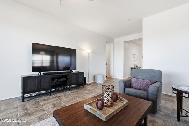 1451 E Stronghold Canyon Lane, Sahuarita, AZ 85629