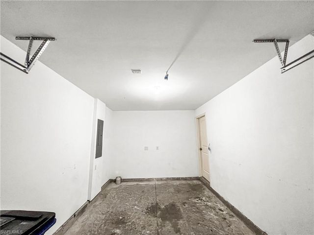 18321 Gibraltar LN, Lehigh Acres, FL 33936