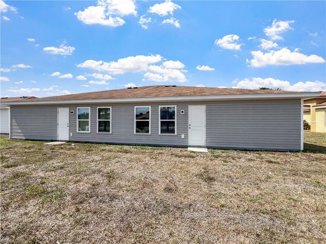 18321 Gibraltar LN, Lehigh Acres, FL 33936