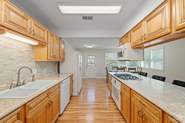6380 Keating Rd, Pensacola, FL 32504