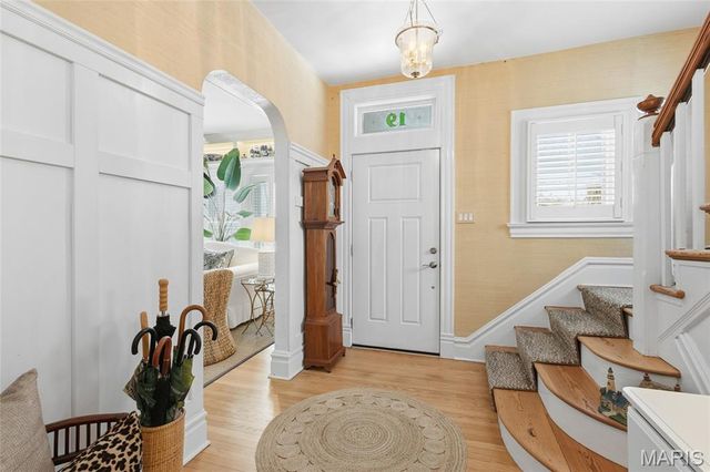 19 Ponca Trail, Kirkwood, MO 63122