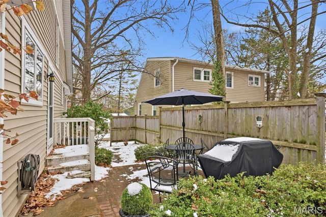 19 Ponca Trail, Kirkwood, MO 63122