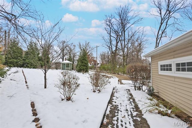 19 Ponca Trail, Kirkwood, MO 63122