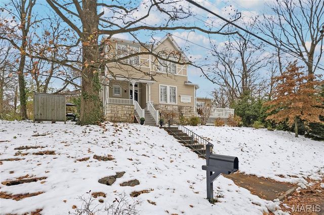 19 Ponca Trail, Kirkwood, MO 63122