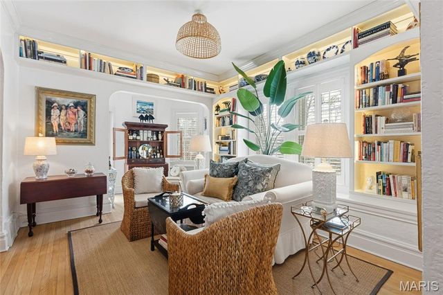 19 Ponca Trail, Kirkwood, MO 63122