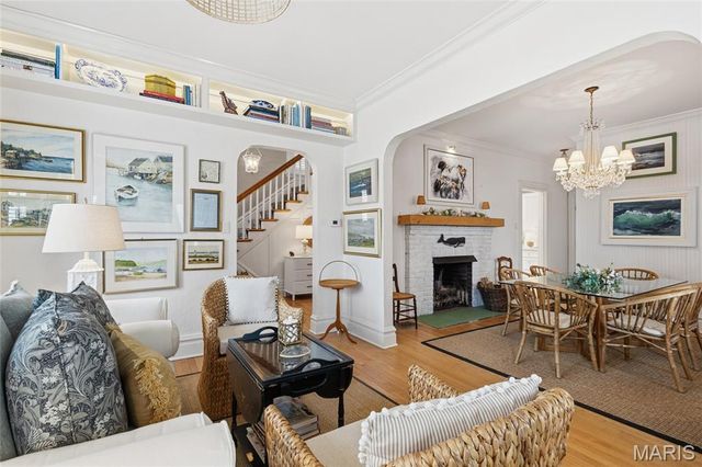 19 Ponca Trail, Kirkwood, MO 63122