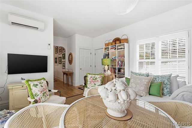 19 Ponca Trail, Kirkwood, MO 63122