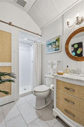 19 Ponca Trail, Kirkwood, MO 63122