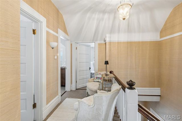 19 Ponca Trail, Kirkwood, MO 63122