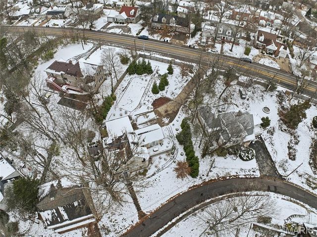 19 Ponca Trail, Kirkwood, MO 63122