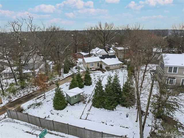 19 Ponca Trail, Kirkwood, MO 63122