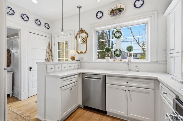 19 Ponca Trail, Kirkwood, MO 63122