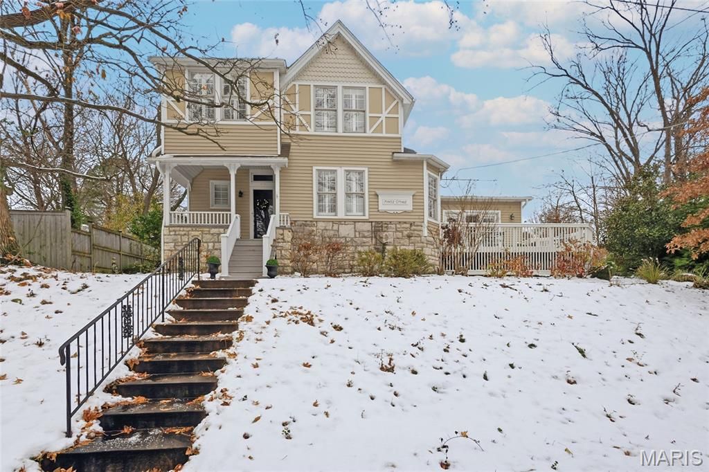 19 Ponca Trail, Kirkwood, MO 63122