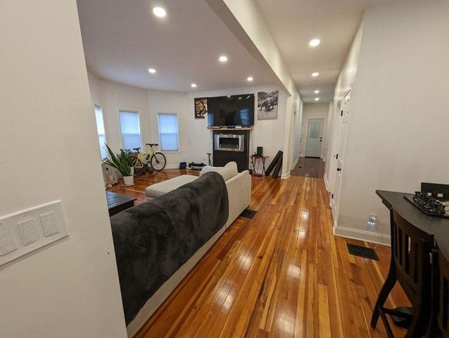 57 Kenmere Rd 57, Medford, MA 02155