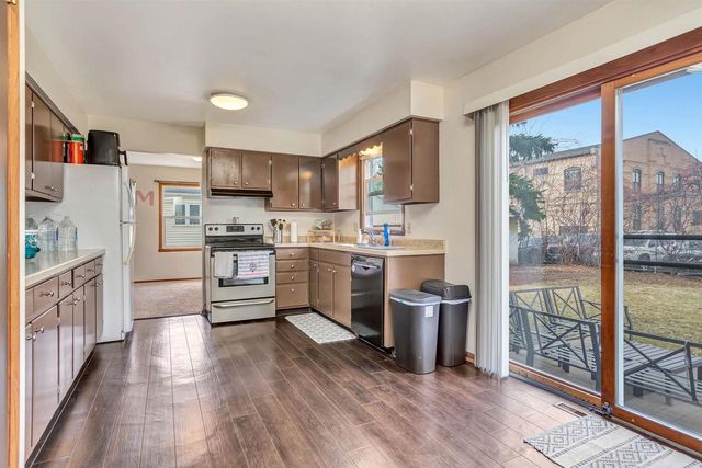 932 VINE AVENUE, Oshkosh, WI 54901