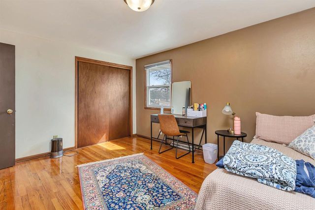 932 VINE AVENUE, Oshkosh, WI 54901