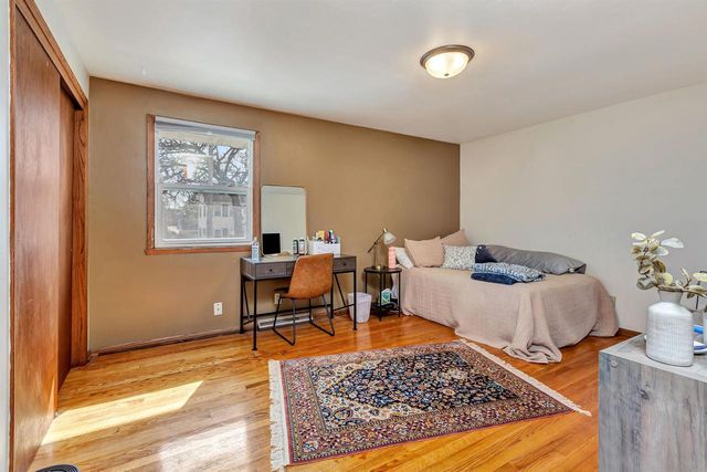 932 VINE AVENUE, Oshkosh, WI 54901