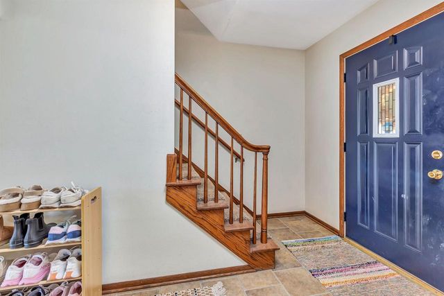 932 VINE AVENUE, Oshkosh, WI 54901