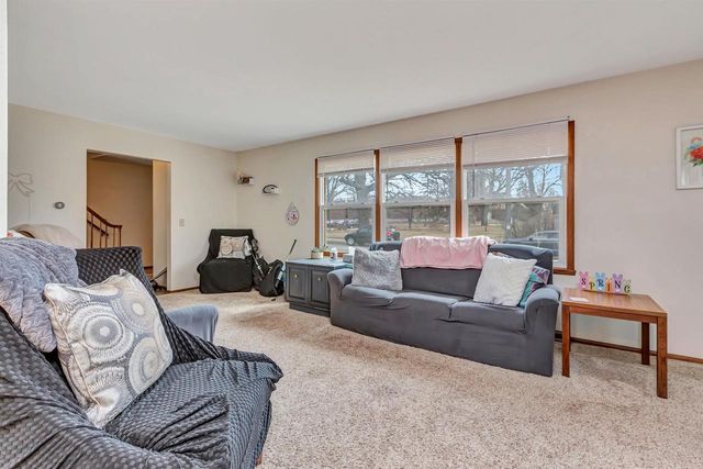 932 VINE AVENUE, Oshkosh, WI 54901