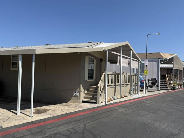 255 E Bradley Avenue 102, El Cajon, CA 92021