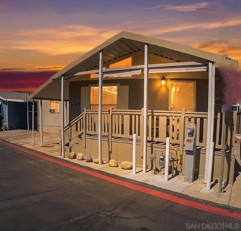 255 E Bradley Avenue 102, El Cajon, CA 92021