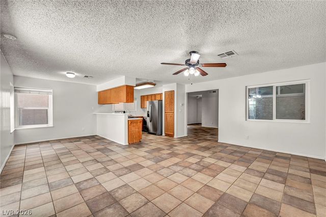 8112 Leger Drive, Las Vegas, NV 89145