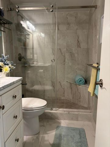 31 Sheffield B, West Palm Beach, FL 33417