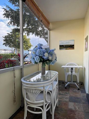 31 Sheffield B, West Palm Beach, FL 33417