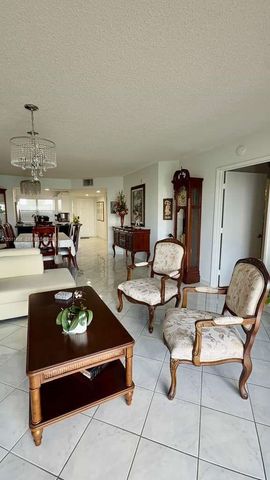1400 SW 131st Way 407Q, Pembroke Pines, FL 33027