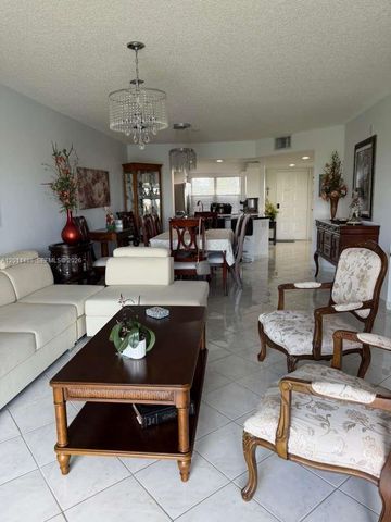 1400 SW 131st Way 407Q, Pembroke Pines, FL 33027