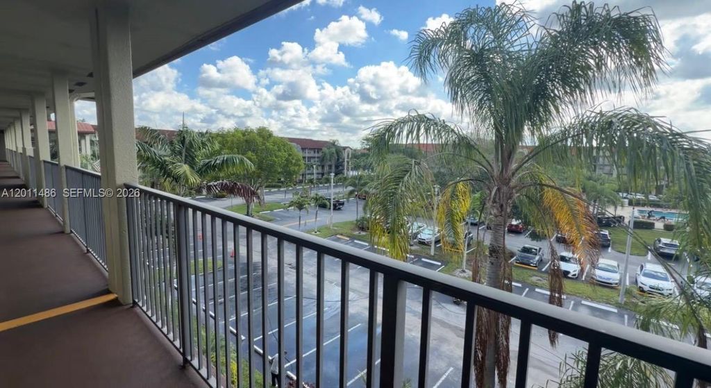 1400 SW 131st Way 407Q, Pembroke Pines, FL 33027
