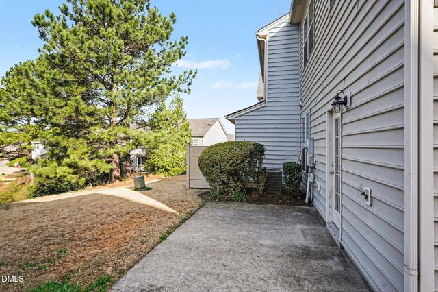 570 Panorama Park Place, Cary, NC 27519