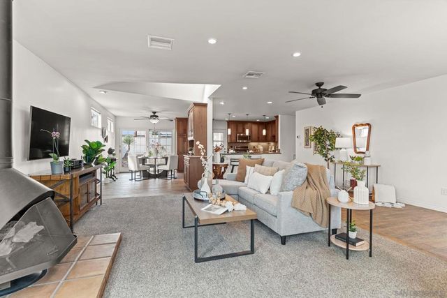 1426 Morenci St, San Diego, CA 92110