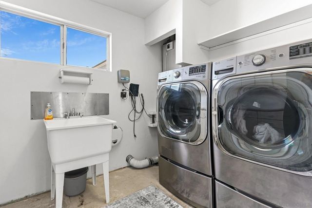 1426 Morenci St, San Diego, CA 92110