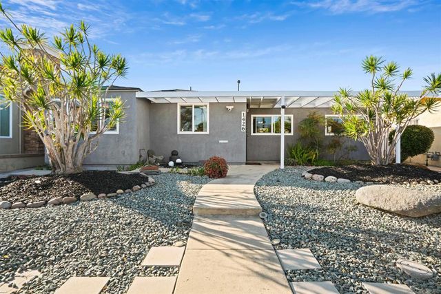 1426 Morenci St, San Diego, CA 92110