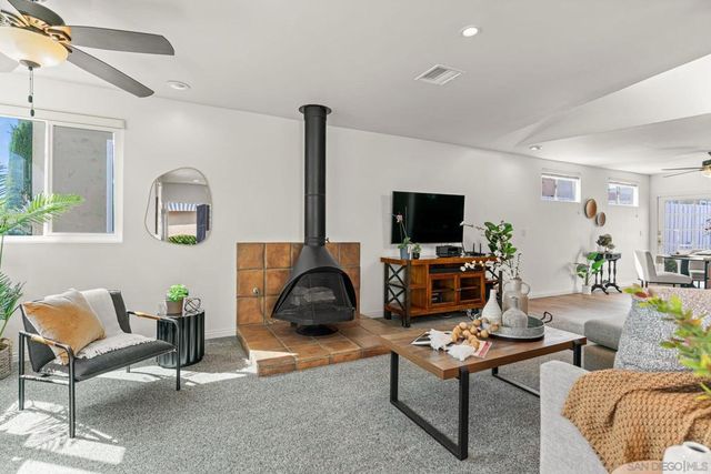 1426 Morenci St, San Diego, CA 92110