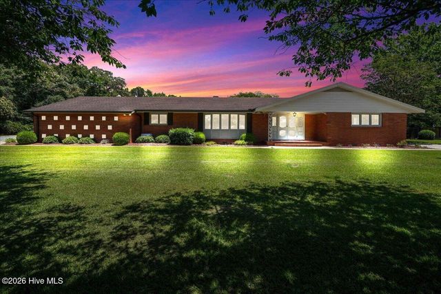 704 E Forest Hill Drive, Goldsboro, NC 27534