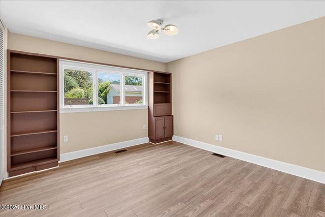 704 E Forest Hill Drive, Goldsboro, NC 27534