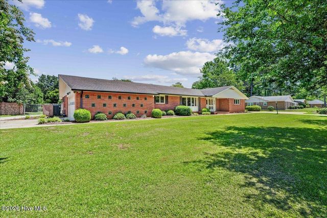 704 E Forest Hill Drive, Goldsboro, NC 27534