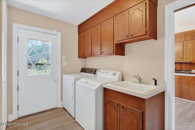 704 E Forest Hill Drive, Goldsboro, NC 27534