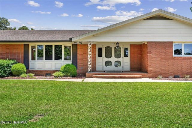704 E Forest Hill Drive, Goldsboro, NC 27534