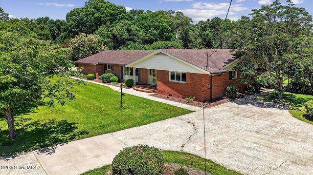 704 E Forest Hill Drive, Goldsboro, NC 27534