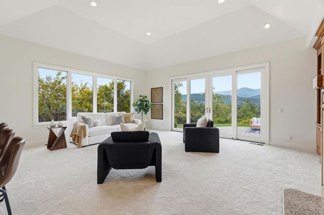 899 Vista Del Roble Place, San Jose, CA 95120